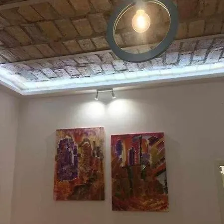 Rhome Away Tittoni Daire